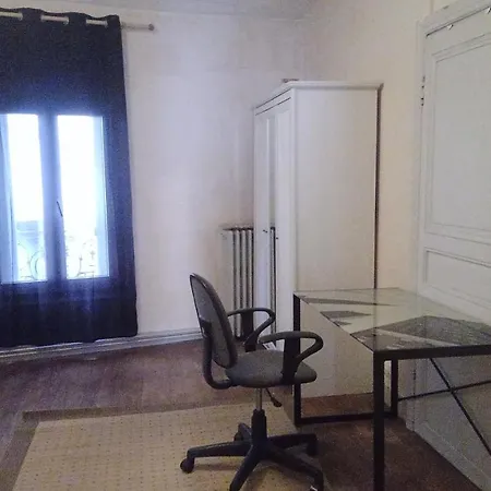 Quarto em Acomodações Particulares Chambre Spacieuse Pres Gambetta Bordéus
